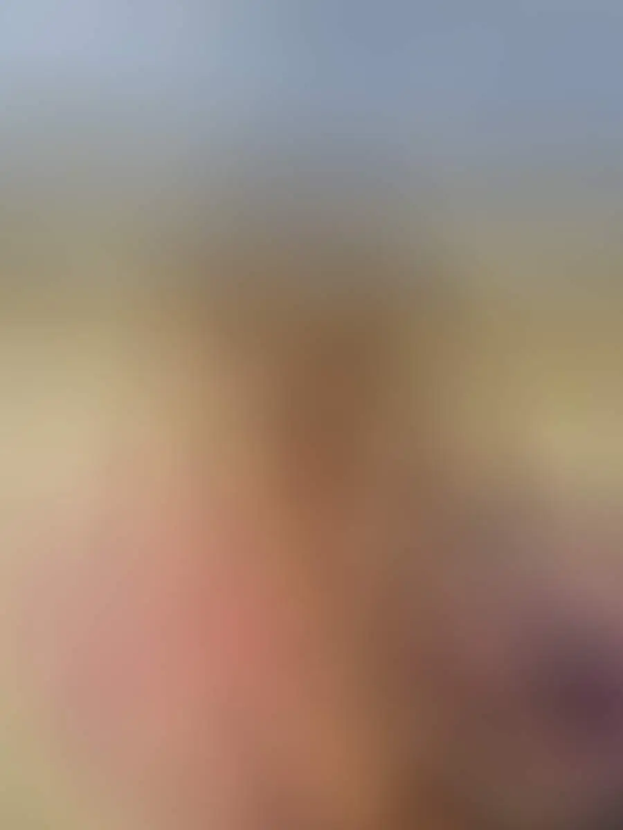 GlamorousAra image 2