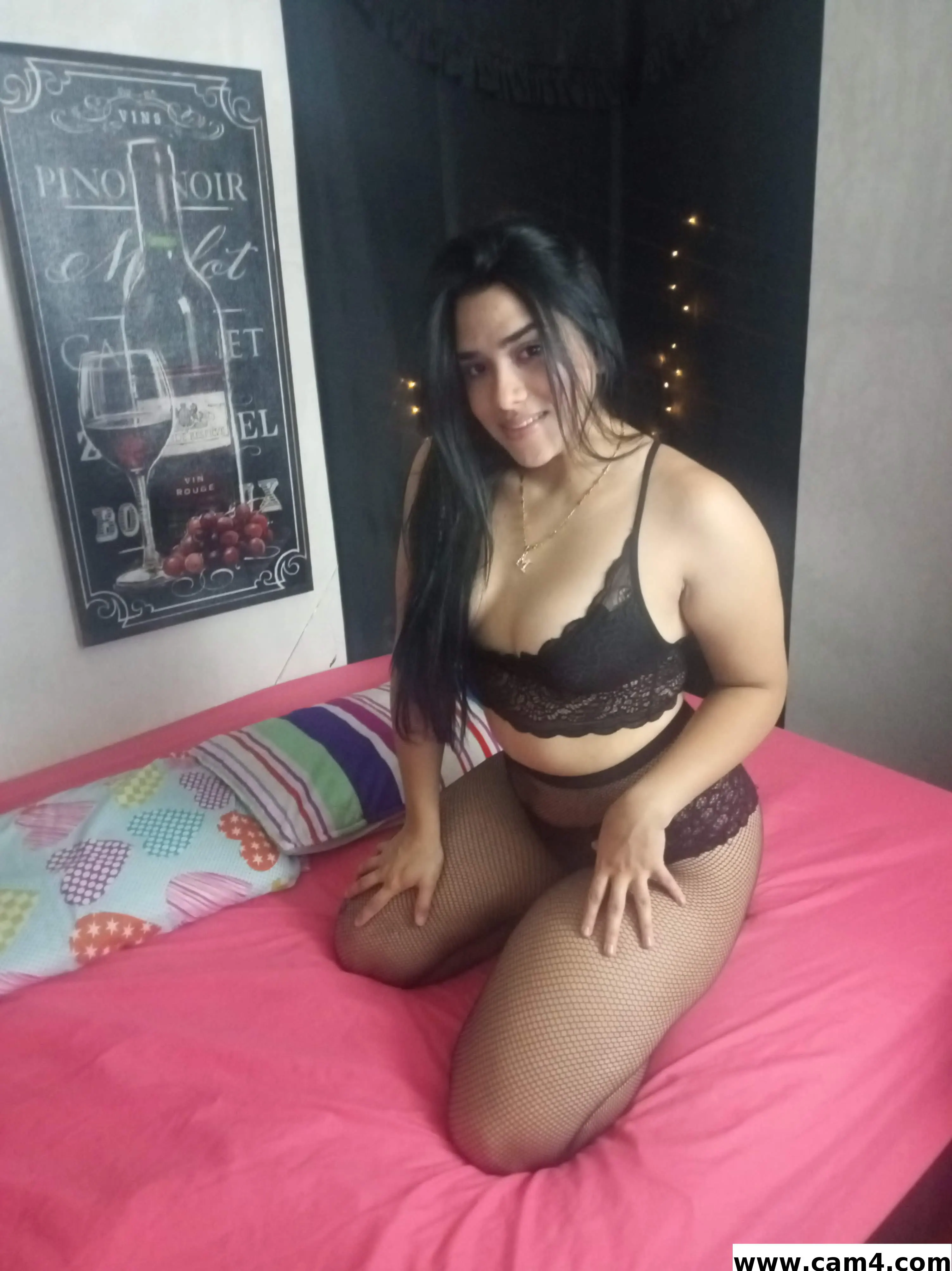 mia_calderon image 0